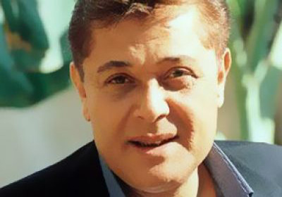 النجم محمود عبدالعزيز